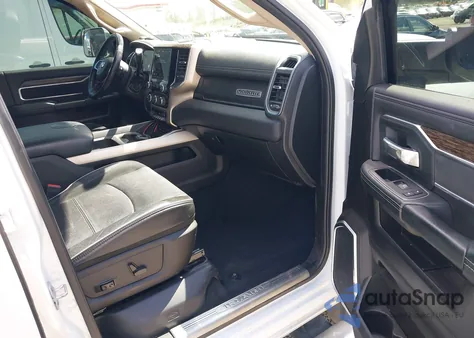 2019 Ram 2500 Laramie 4X4 6'4 Box из США, поврежденный, VIN 3C6UR5FL9KG727505